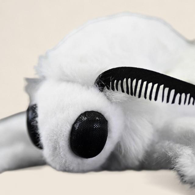 秋のウェブワームムースふわふわぬいぐるみ